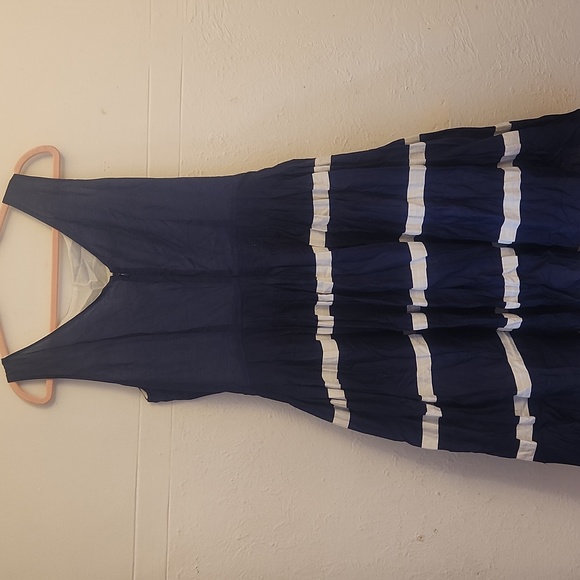 Cotton Fluffy Dress - Picture 4 of 4